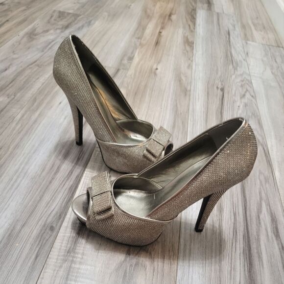 Guess shimmery peep toe heels - Picture 10 of 12